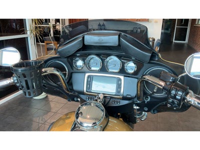 2017 Harley-Davidson FLHTCUTG TG