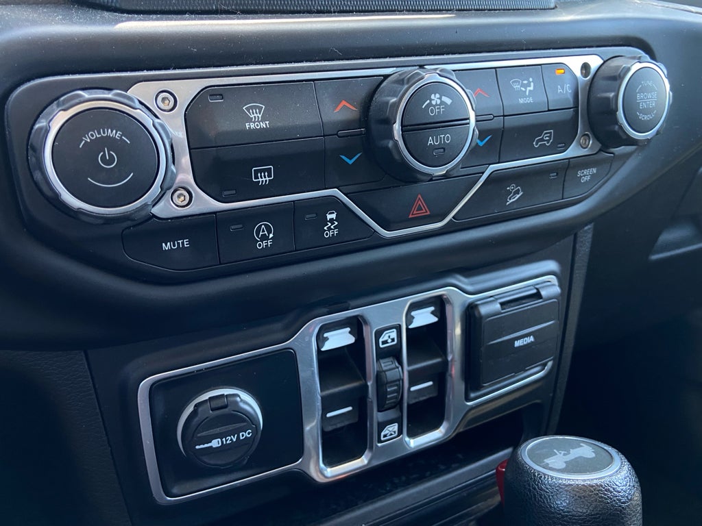 2020 Jeep Wrangler Sahara