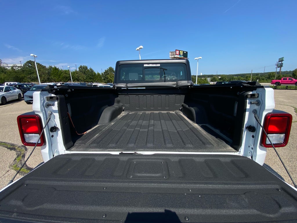 2023 Jeep Gladiator Sport