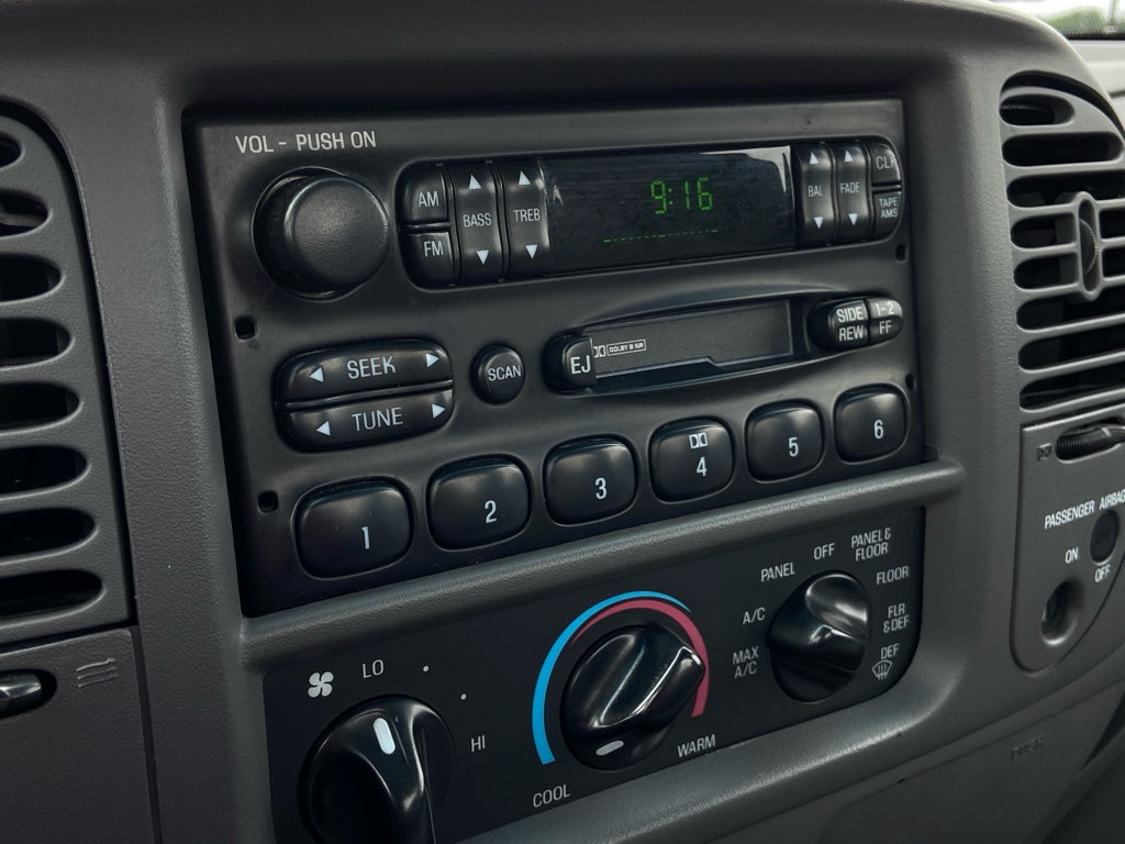 2001 Ford F-150 XL - Photo 12
