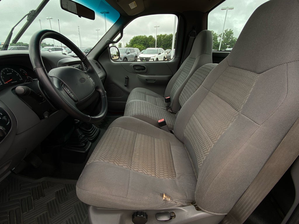 2001 Ford F-150 XL - Photo 8