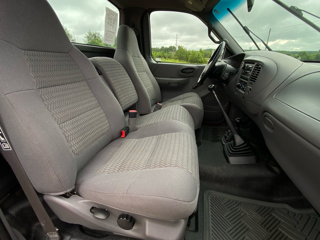 2001 Ford F-150 XL - Photo 9