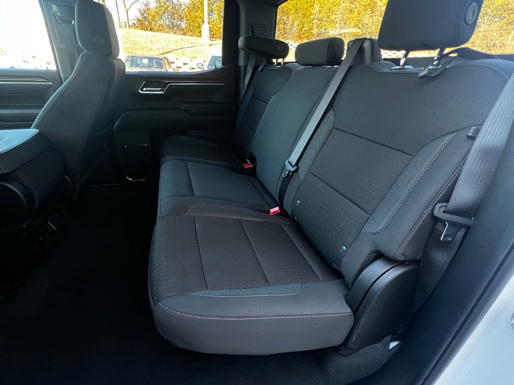 2025 Chevrolet Silverado LT