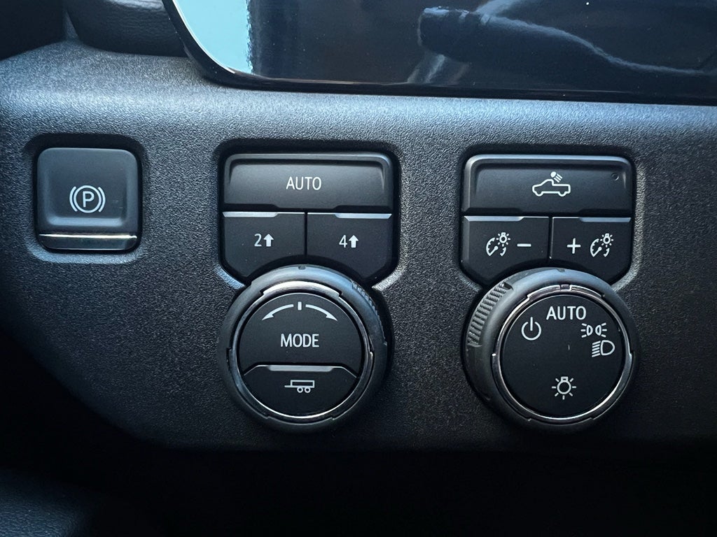 2025 Chevrolet Silverado LT