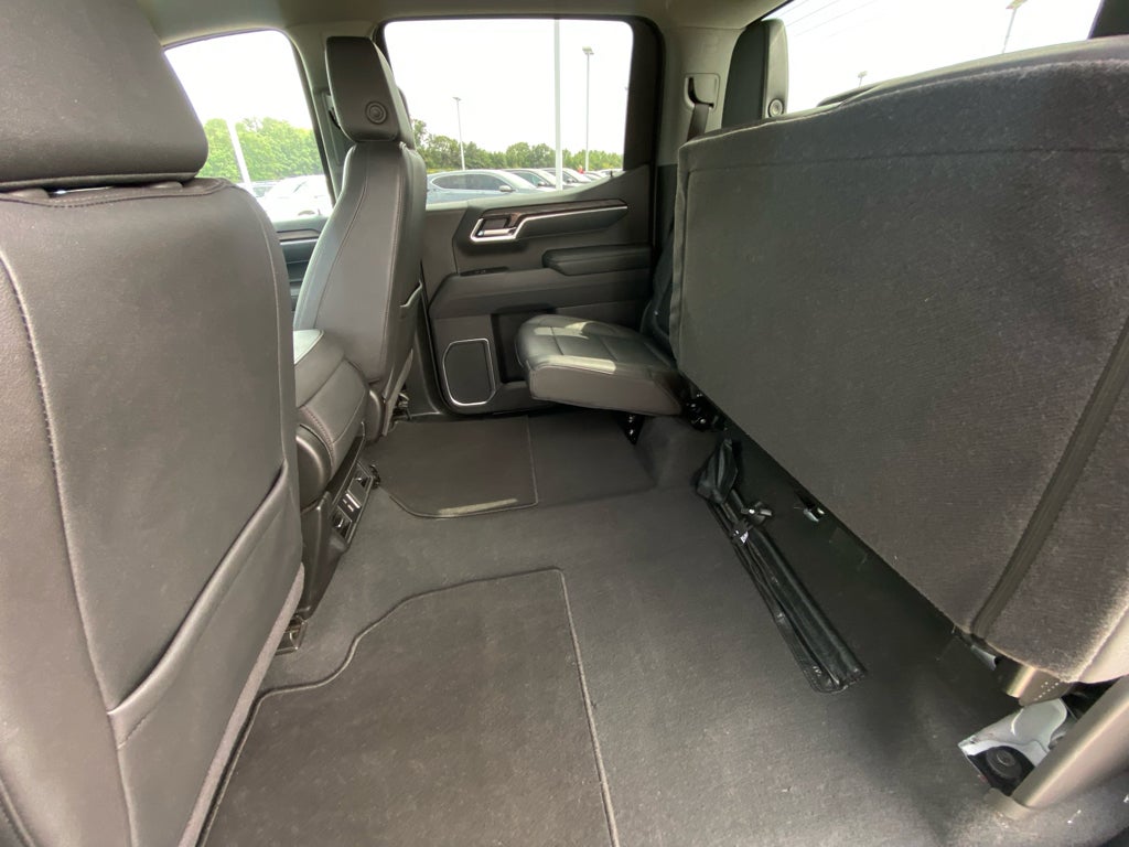2025 GMC Sierra SLT