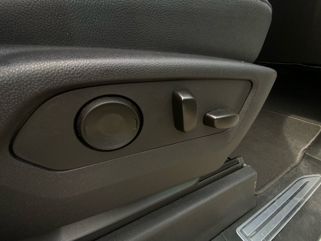 2025 GMC Sierra SLT