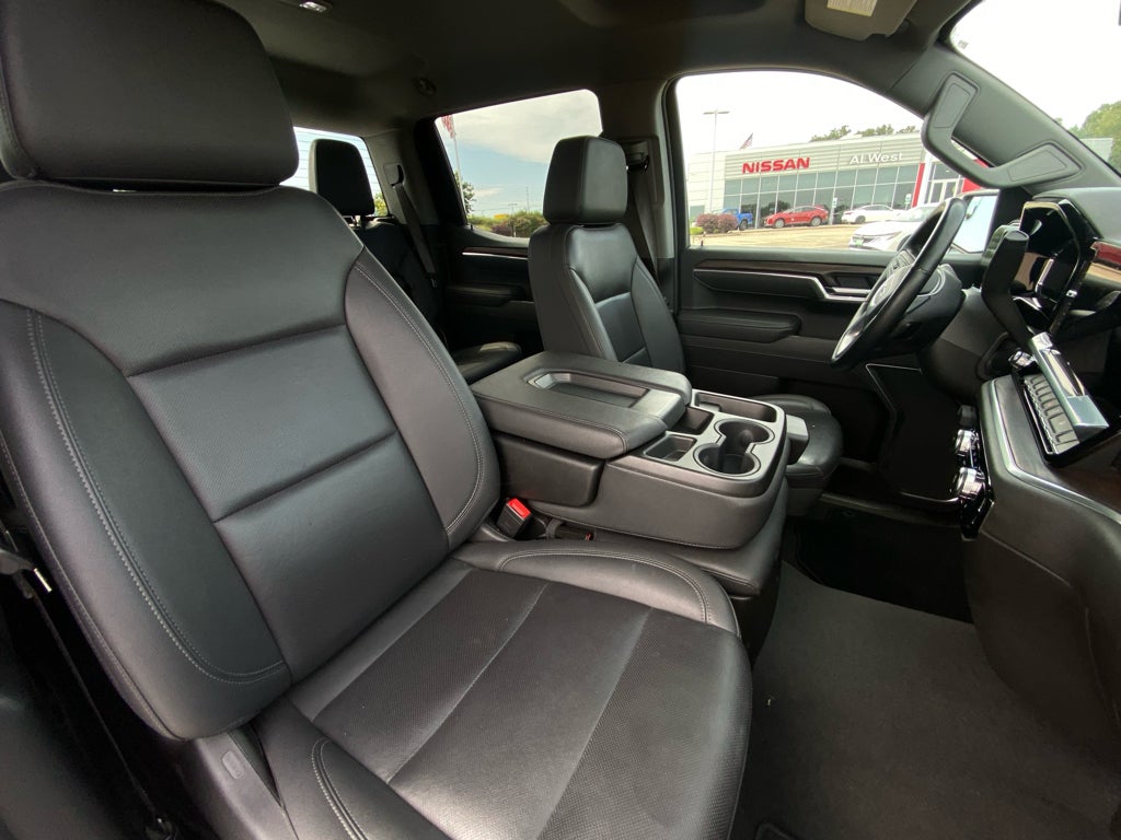 2025 GMC Sierra SLT