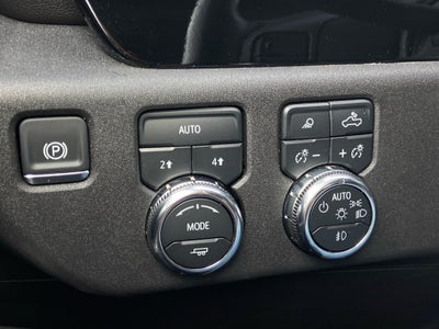 2025 GMC Sierra SLT