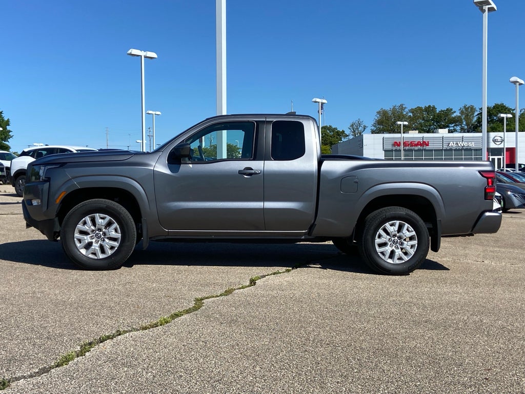 2024 Nissan Frontier SV
