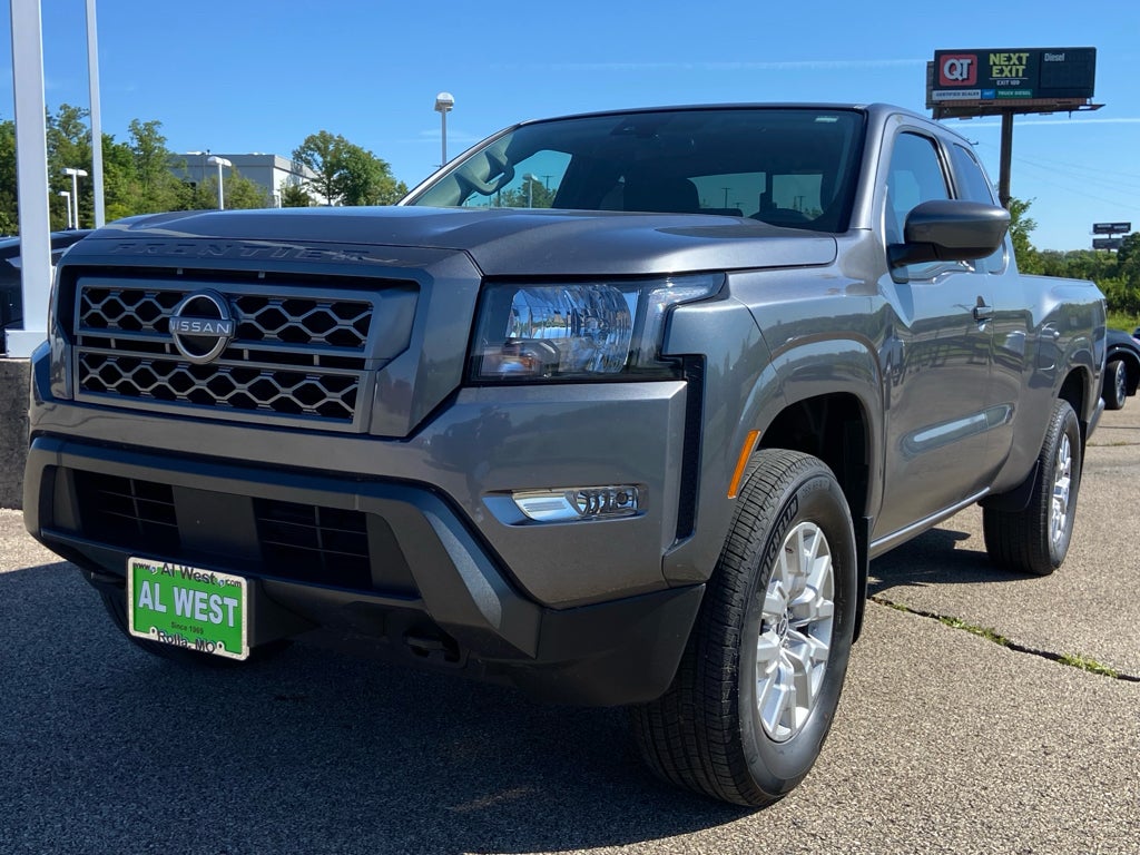 2024 Nissan Frontier SV