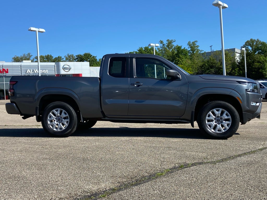 2024 Nissan Frontier SV