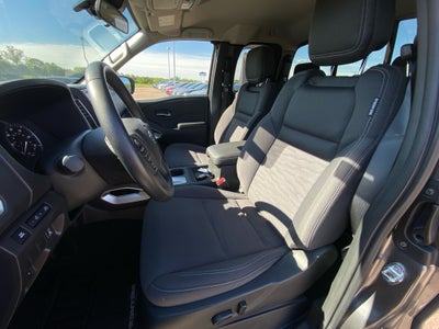 2024 Nissan Frontier SV