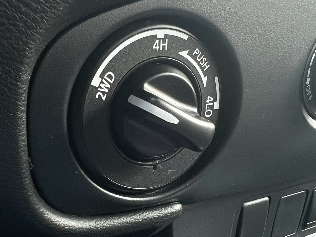 2022 Nissan Frontier S