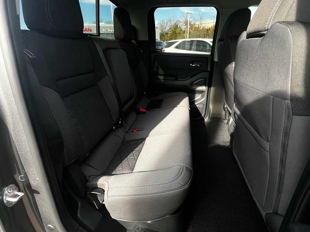 2026 Nissan Frontier Crew Cab SV