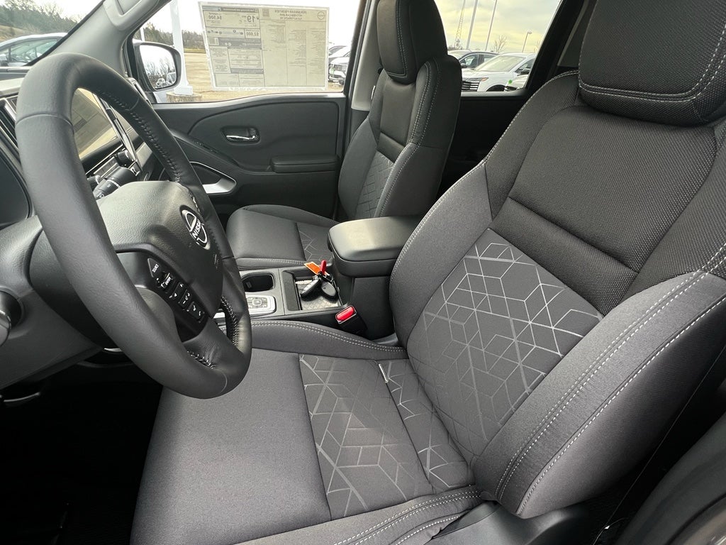 2026 Nissan Frontier Crew Cab SV