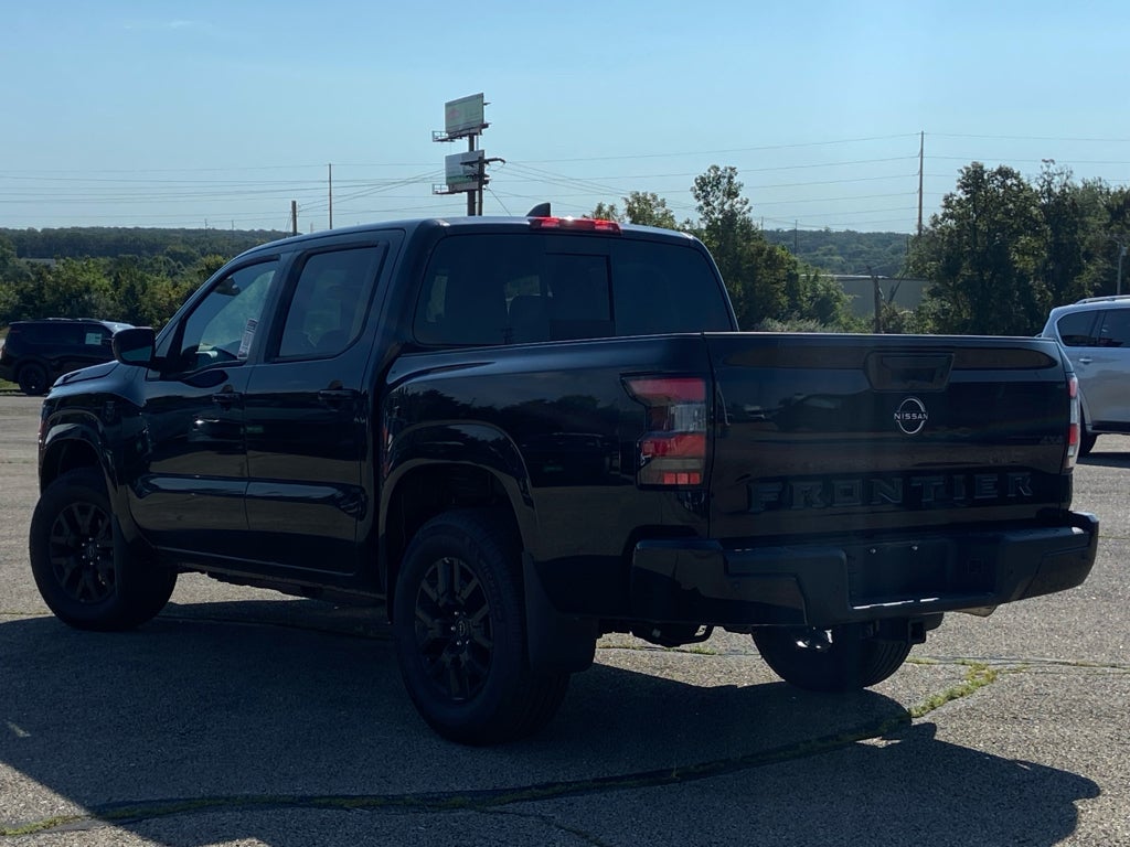 2026 Nissan Frontier Crew Cab SV