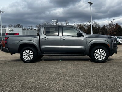 2023 Nissan Frontier SV