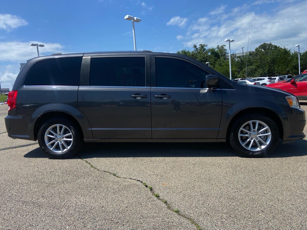 Used 2019 Dodge Grand Caravan SXT with VIN 2C4RDGCG4KR585980 for sale in Rolla, MO