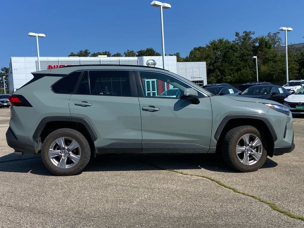 2022 Toyota RAV4 XLE