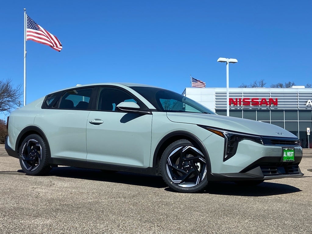 2025 Kia K4 EX