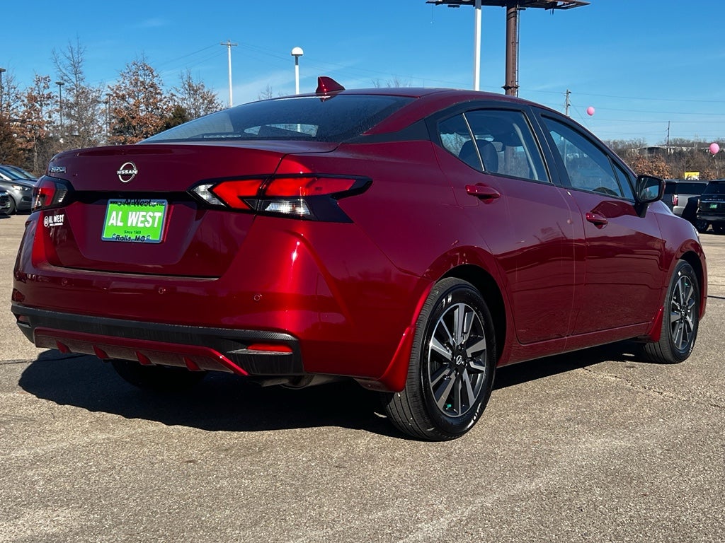 2025 Nissan Versa SV