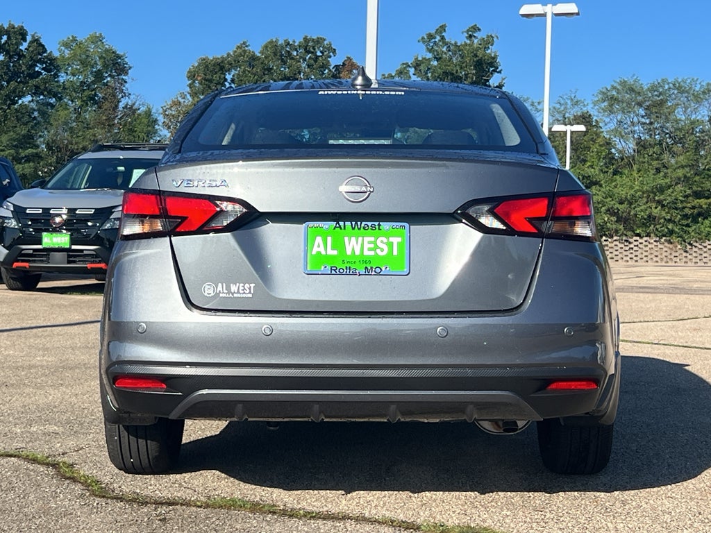 2025 Nissan Versa SV