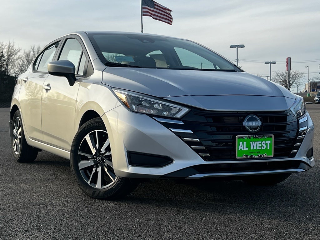 2025 Nissan Versa SV