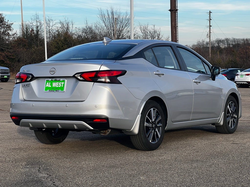 2025 Nissan Versa SV