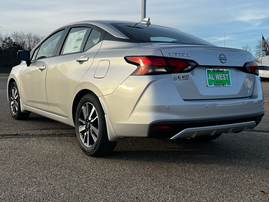 2025 Nissan Versa SV