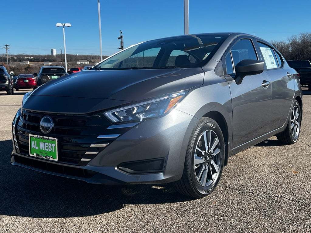 2025 Nissan Versa SV