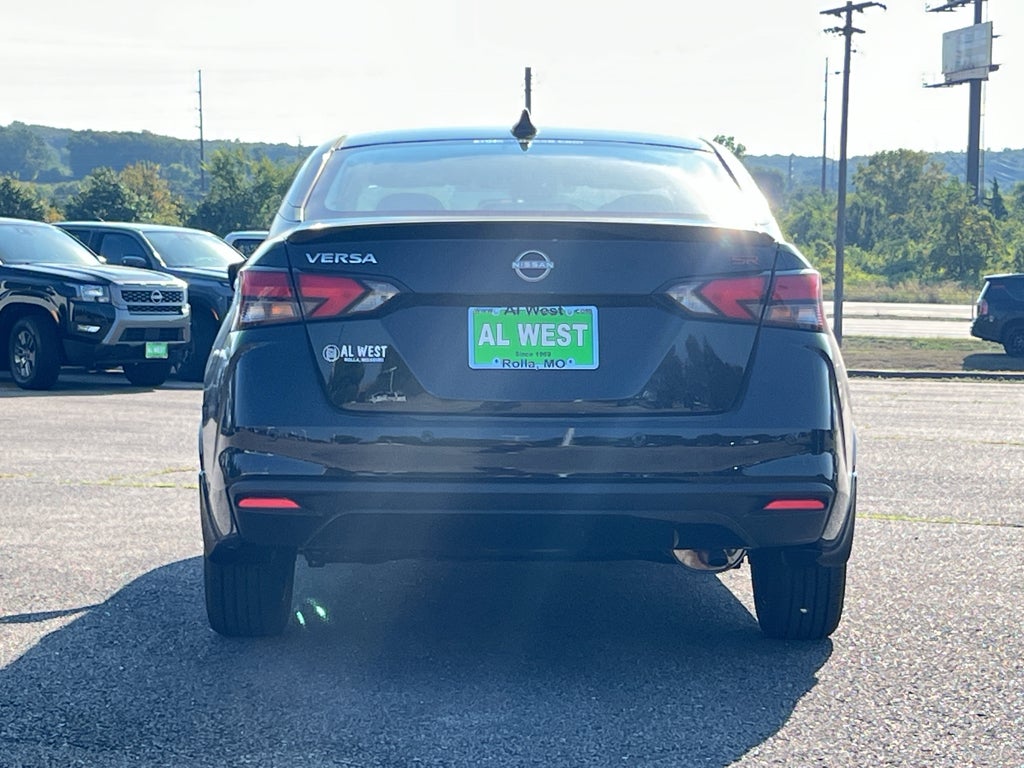 2025 Nissan Versa SR