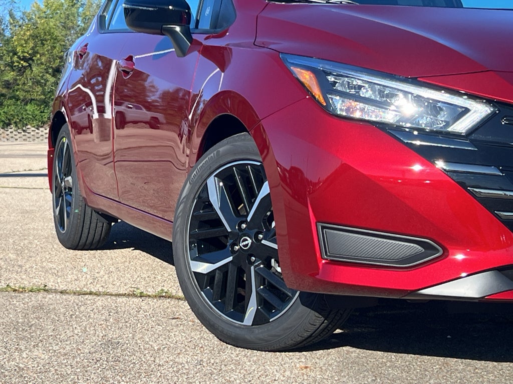 2025 Nissan Versa SR