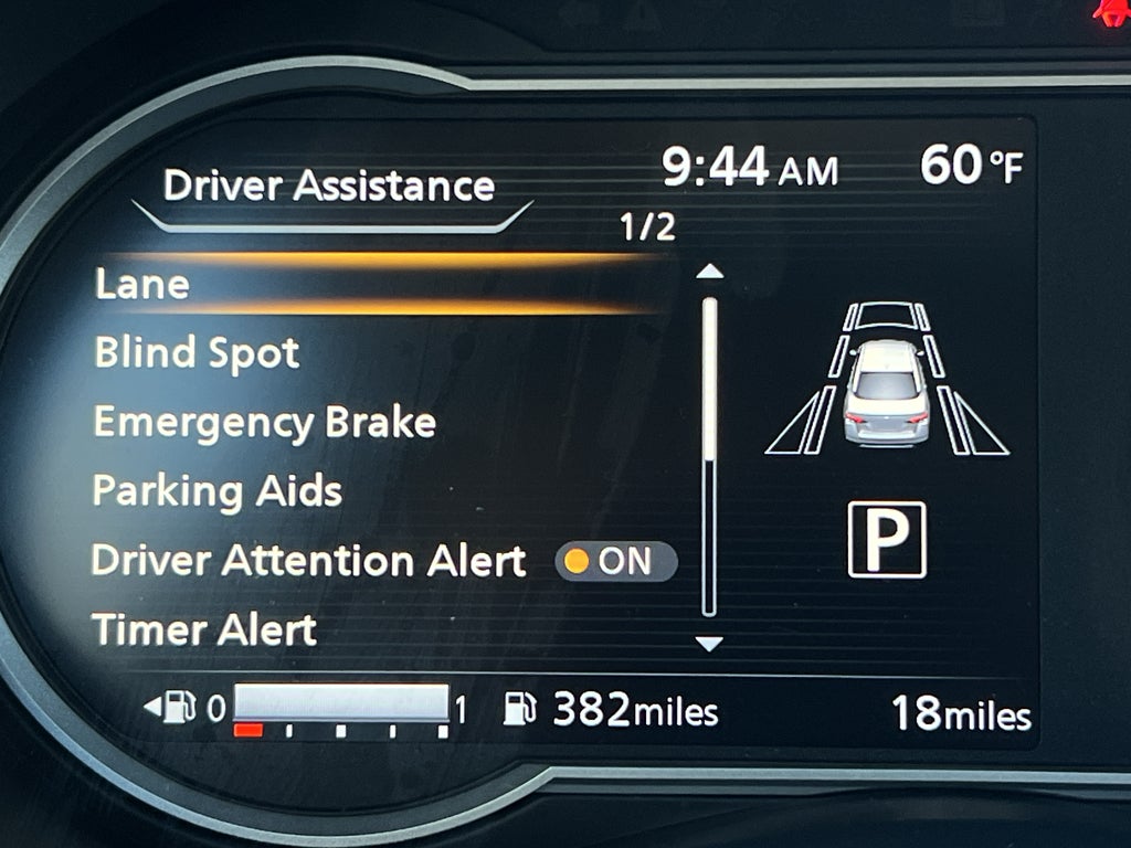 2025 Nissan Versa SR