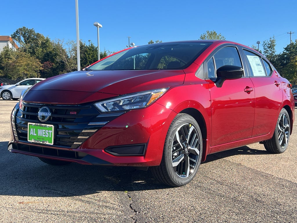 2025 Nissan Versa SR