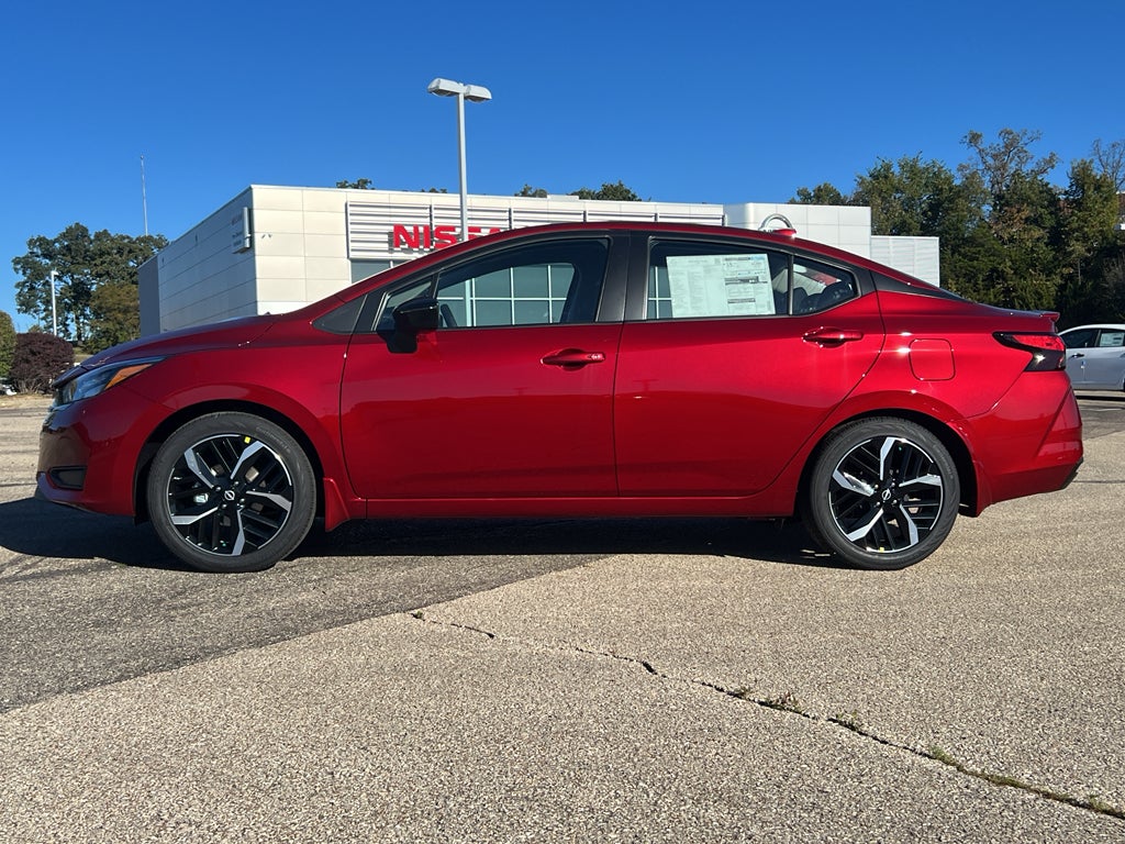 2025 Nissan Versa SR