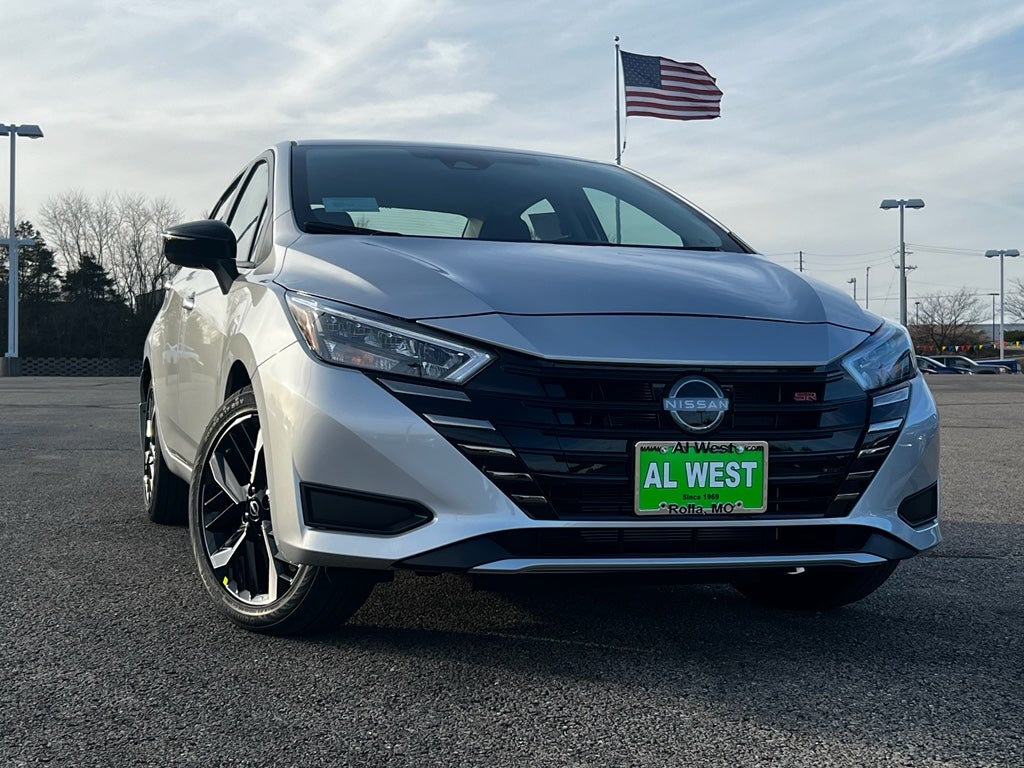 2025 Nissan Versa SR