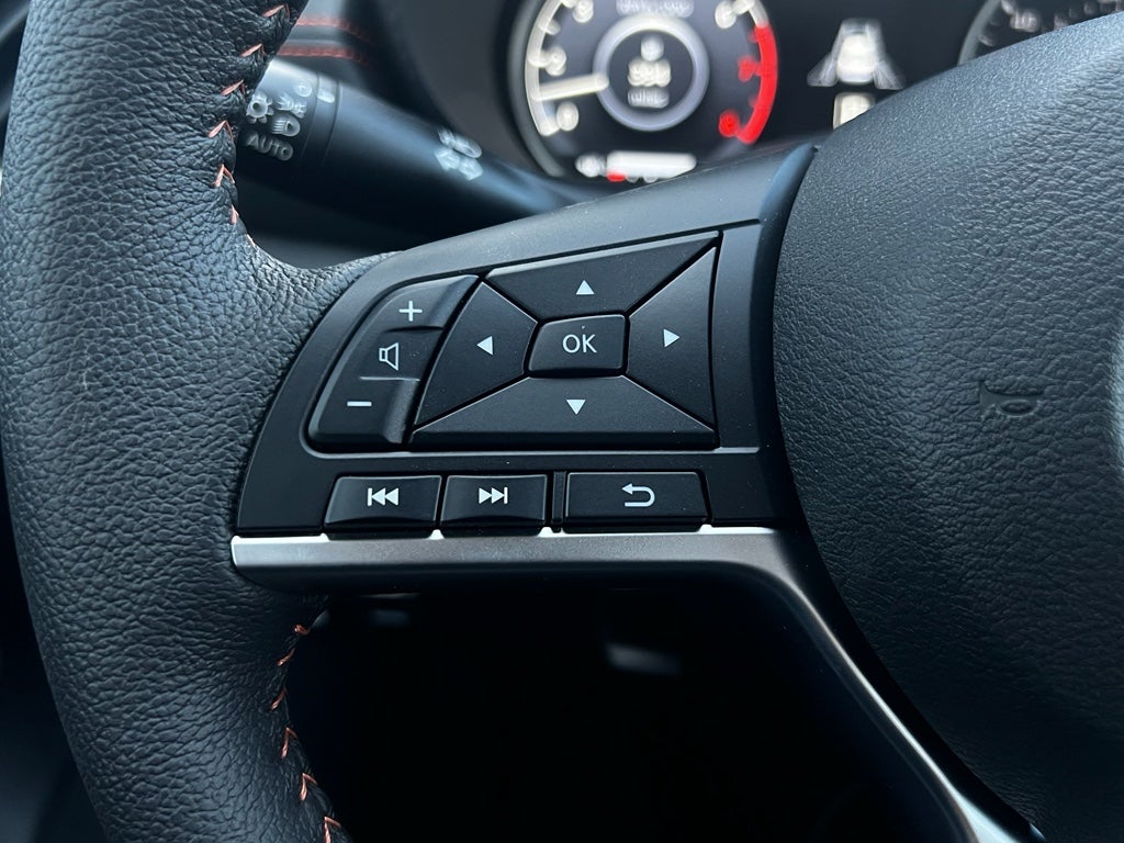 2025 Nissan Versa SR