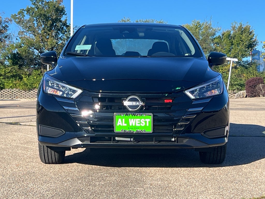 2025 Nissan Versa SR