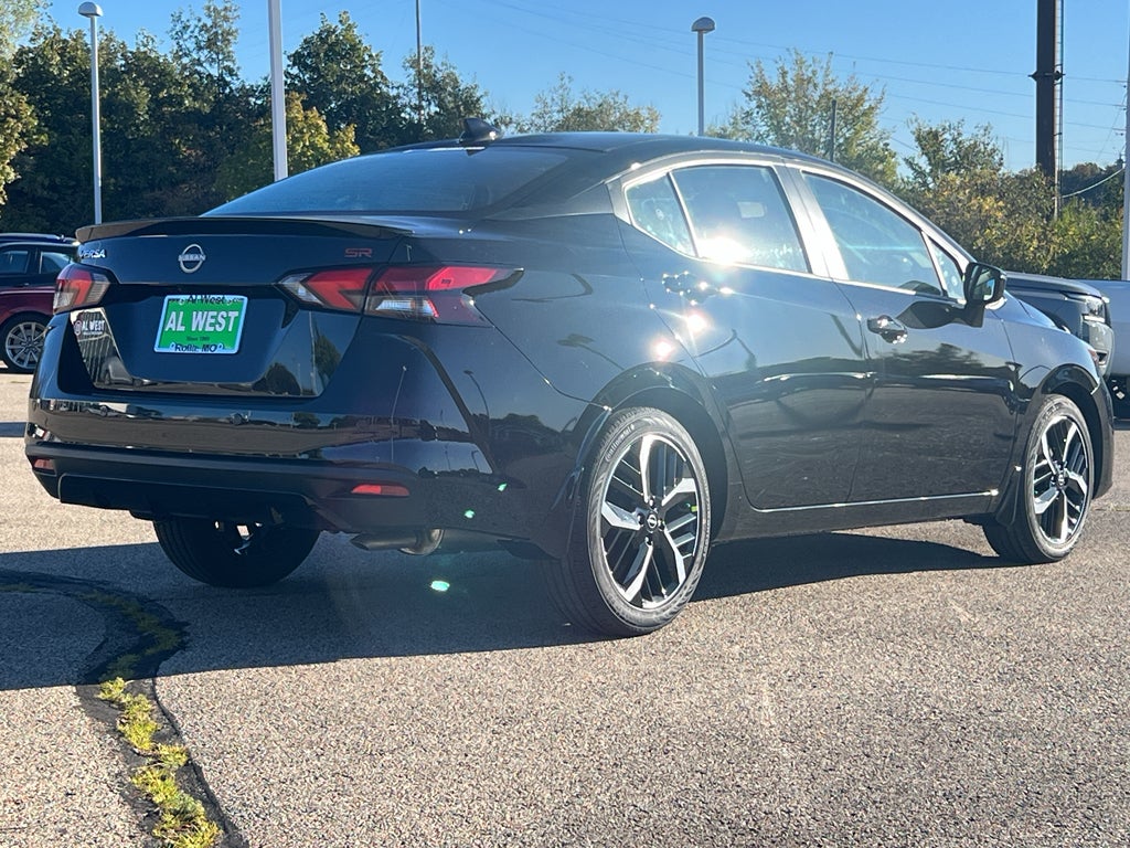 2025 Nissan Versa SR
