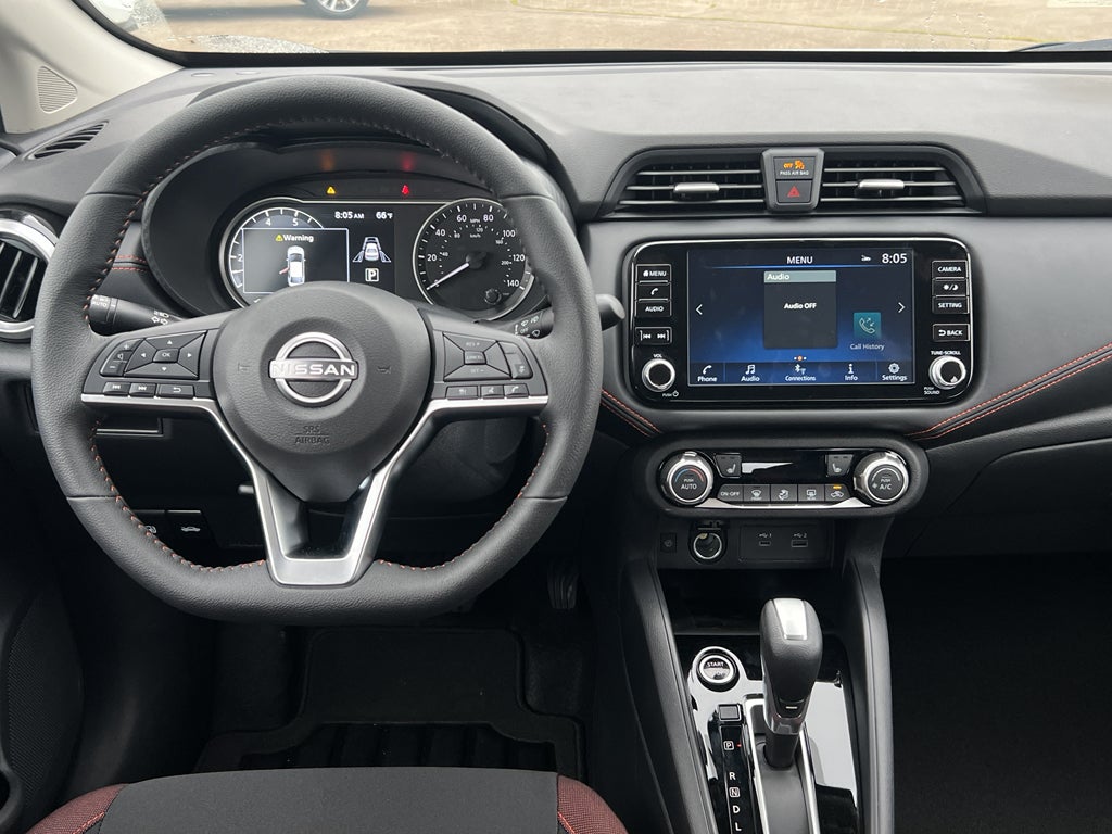 2025 Nissan Versa SR