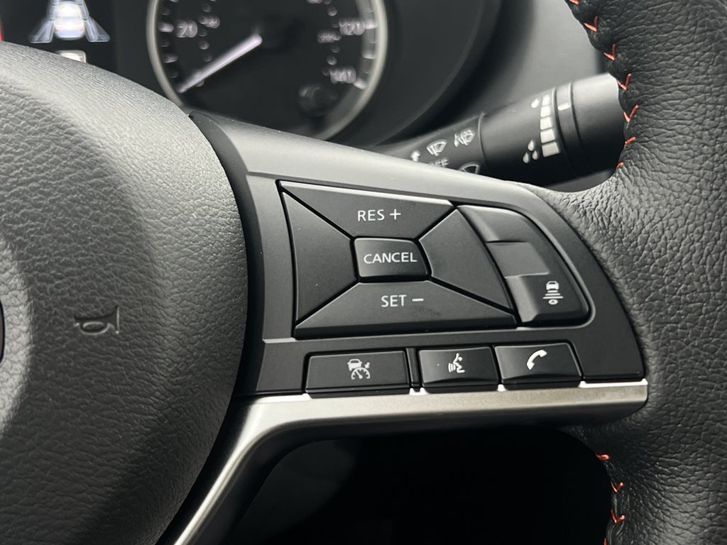 2025 Nissan Versa SR