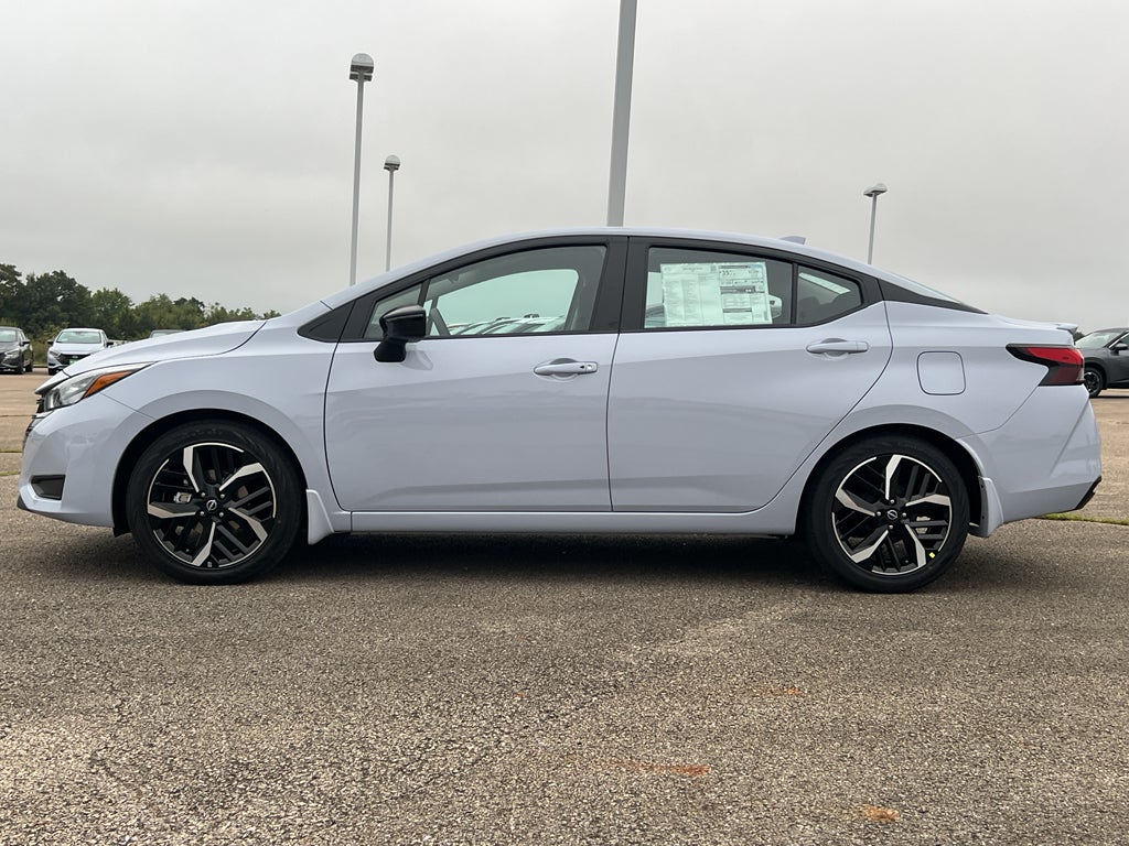 2025 Nissan Versa SR