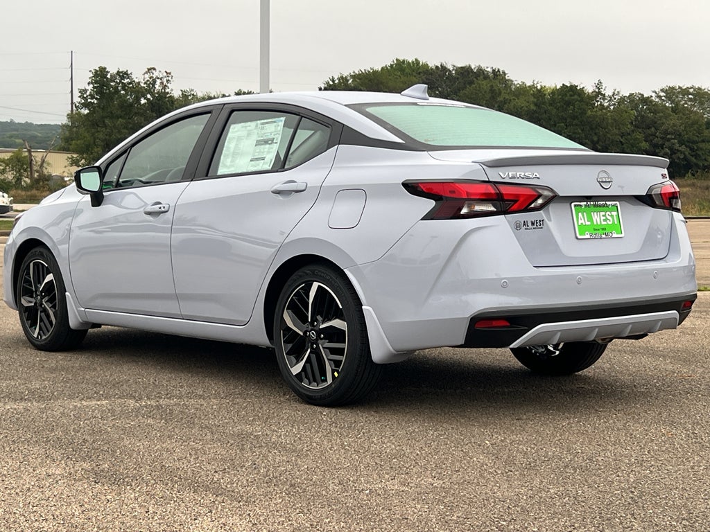 2025 Nissan Versa SR