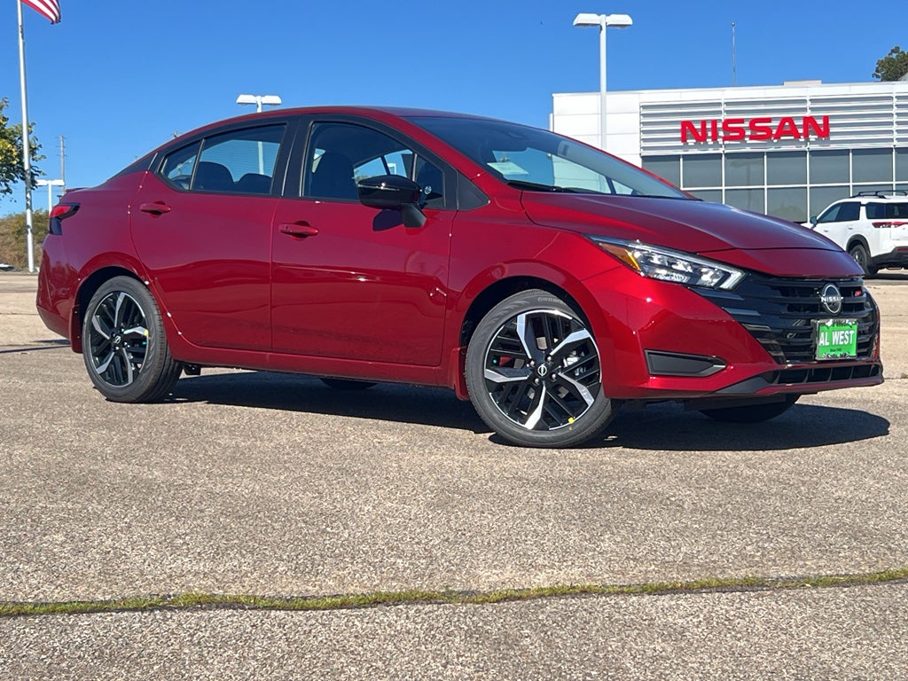 2025 Nissan Versa SR