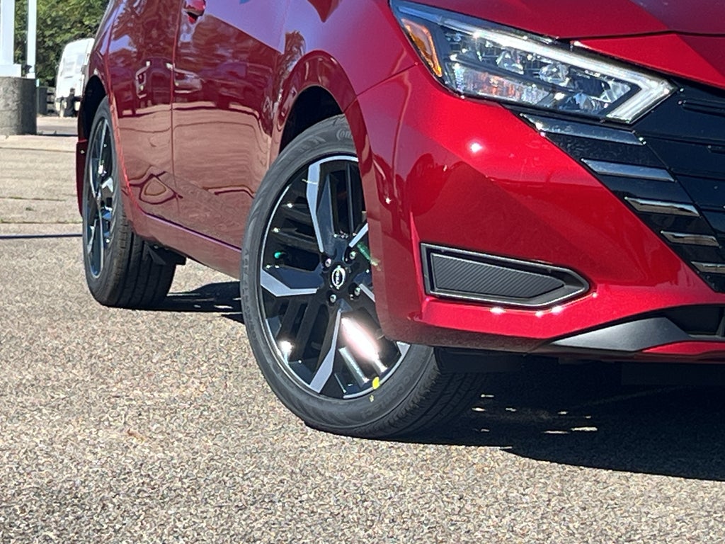 2025 Nissan Versa SR