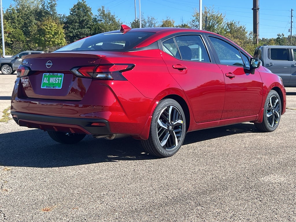 2025 Nissan Versa SR