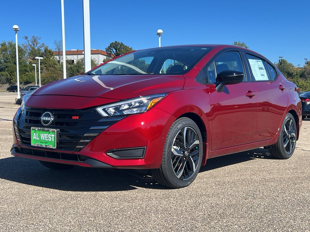 2025 Nissan Versa SR