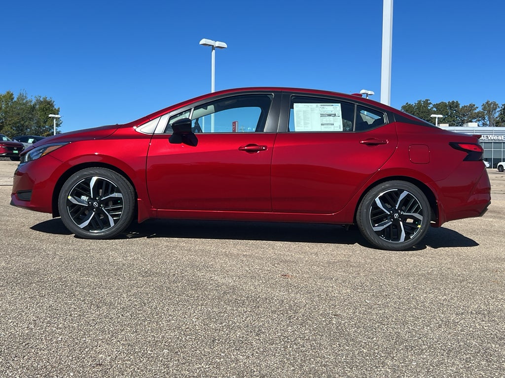2025 Nissan Versa SR