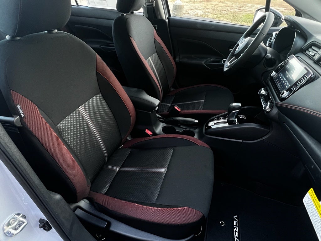 2025 Nissan Versa SR
