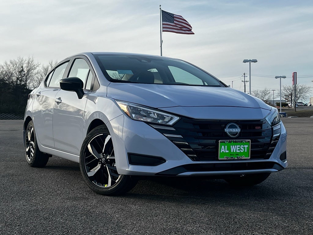2025 Nissan Versa SR